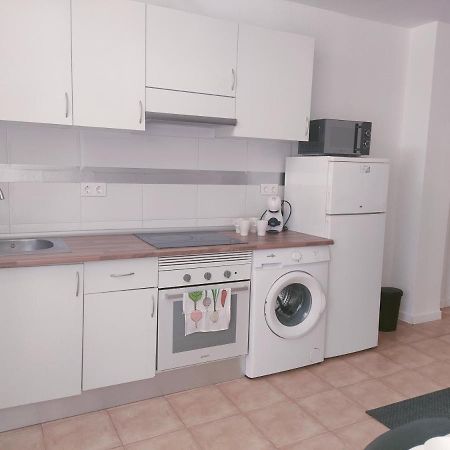 Centro Bernabeu Wizink Feria Aeropuerto Apartment Мадрид Екстериор снимка