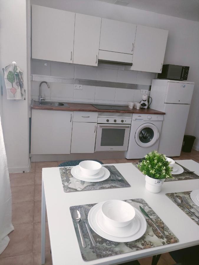 Centro Bernabeu Wizink Feria Aeropuerto Apartment Мадрид Екстериор снимка